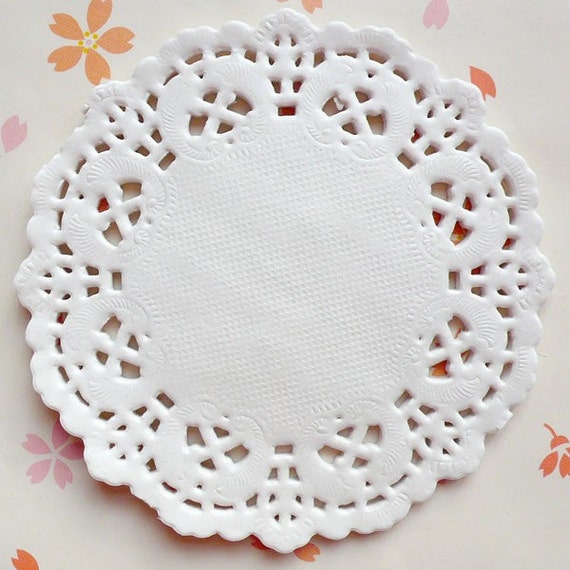 3.5 inch / 9cm White Cake Lace Doilies in Paper by MiniatureSweet