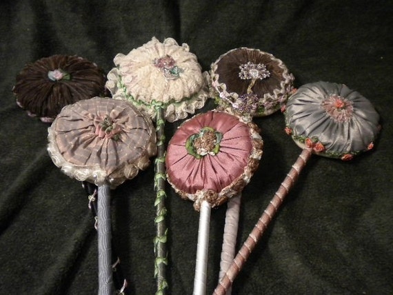 Antique Trimmed Powder Puff Wand