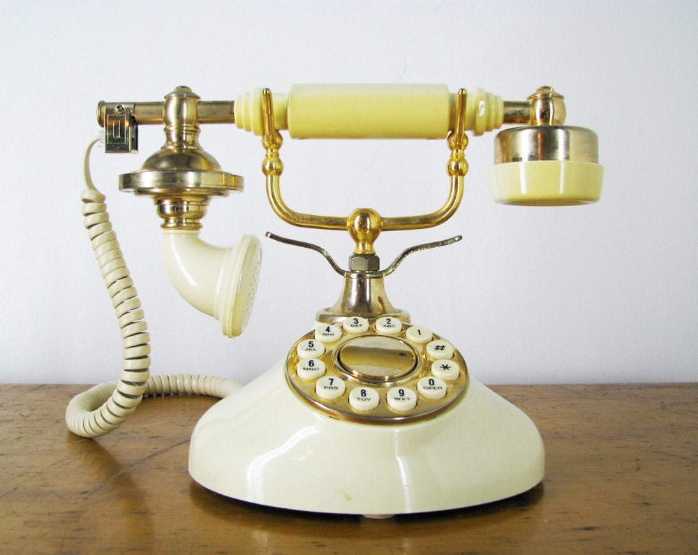 vintage 1940s style OFF WHITE ROTARY PHONE