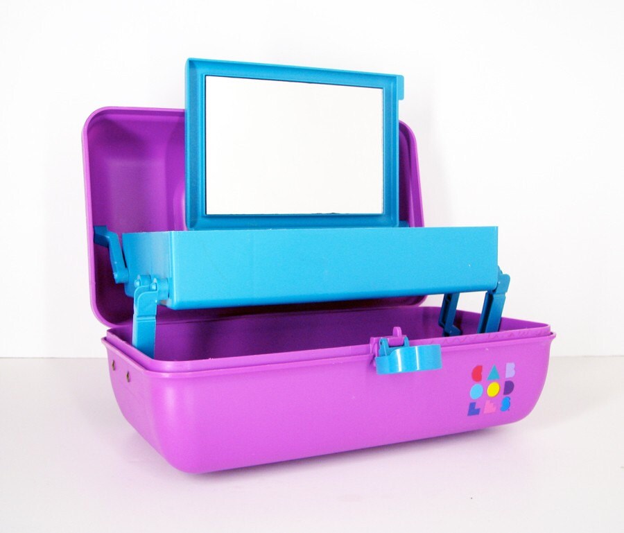 purple CABOODLES makeup case