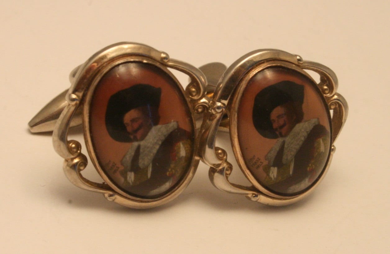 Vintage mens cufflinks. The Laughing Cavalier