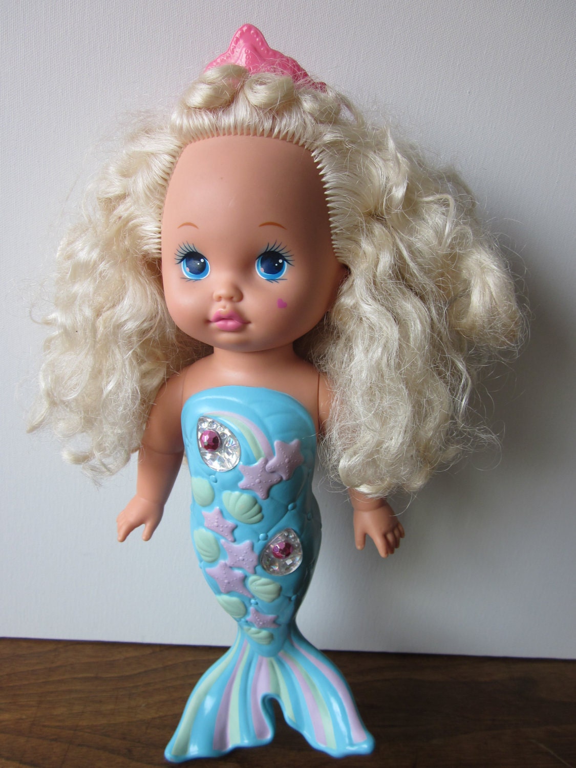 uma singing doll