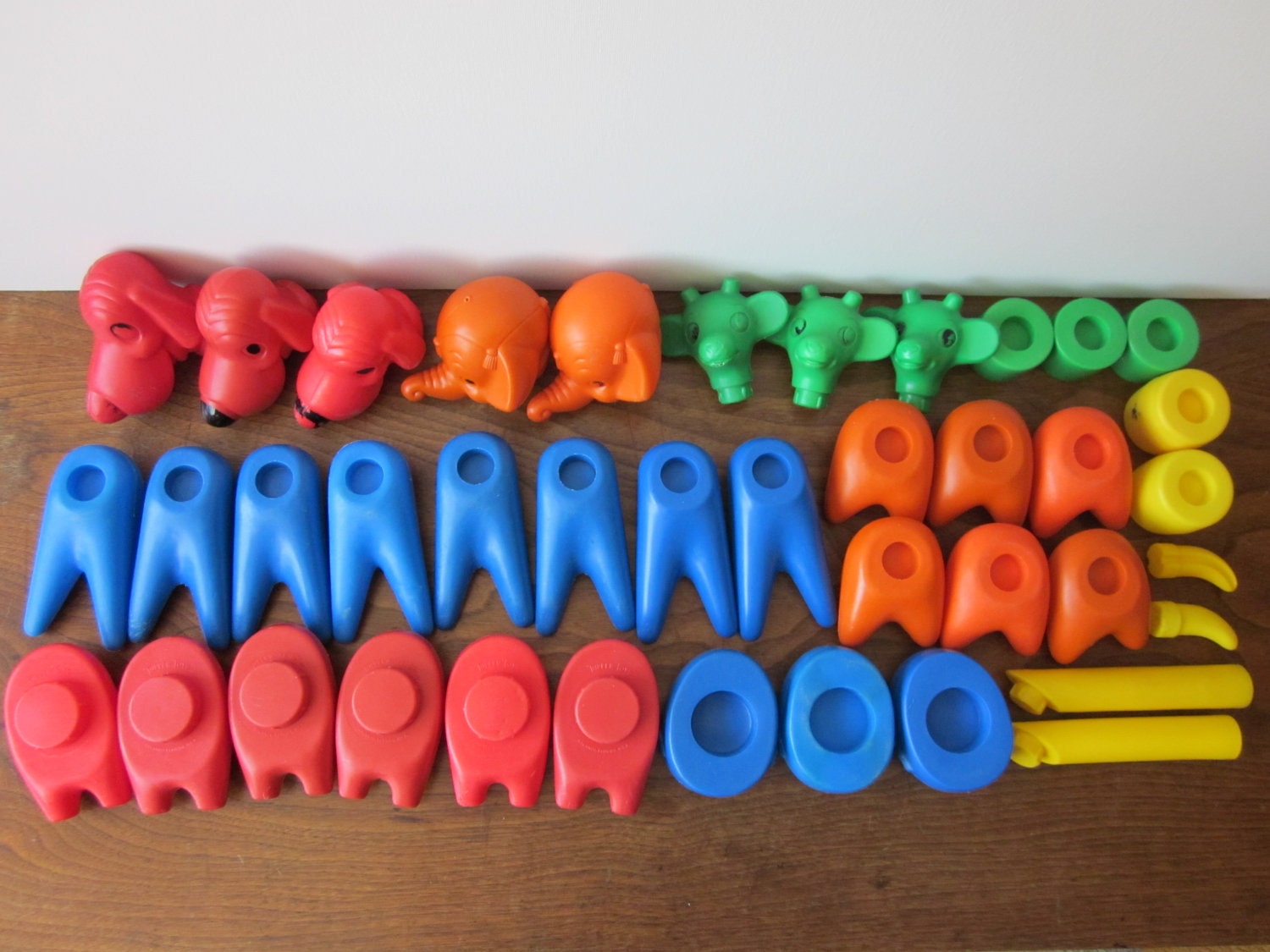 Vintage Tupperware Tupper Toys Zoo Animals