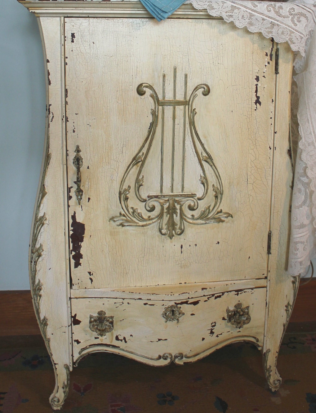 Antique Shabby French Music