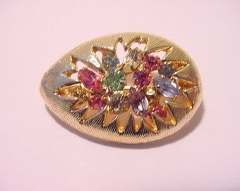 Vintage Rhinestone Brooch 11 - 1027
