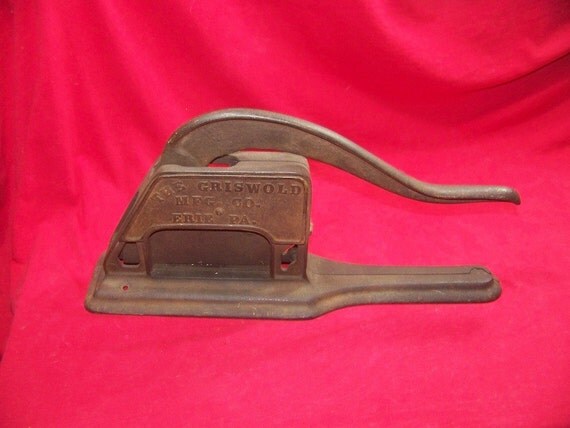 Griswold no cast iron tobacco cutter