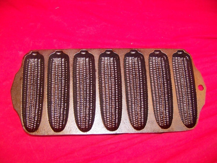 Griswold Cast Iron No 273 Crispy Corn Stick Pan by GriswoldStore