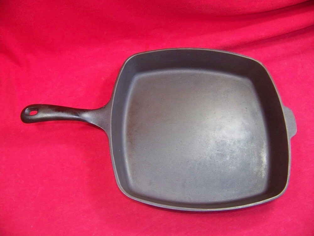 VINTAGE GRISWOLD 954 D CORN BREAD STICK PAN CORNBREAD