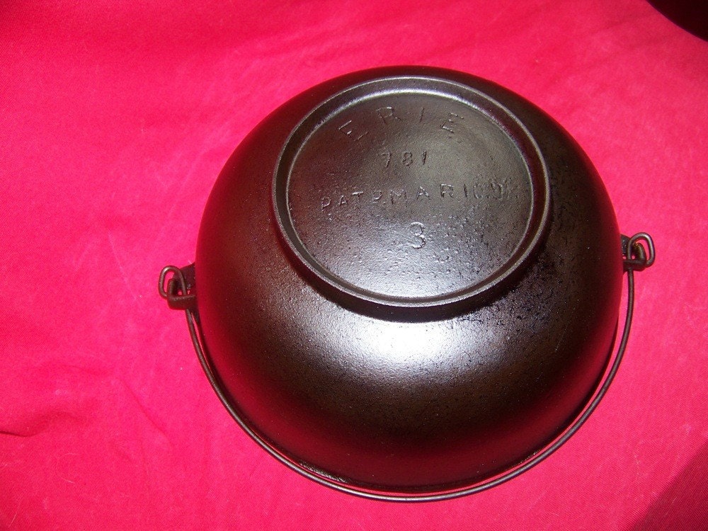 PreGriswold Erie No. 3 Cast Iron Scotch Bowl 0191