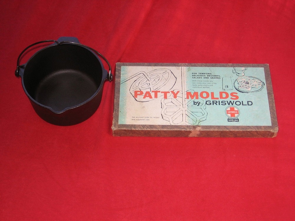 Griswold Cast Iron No. 1 Patty Molds and Deep Patty Bowl 0099