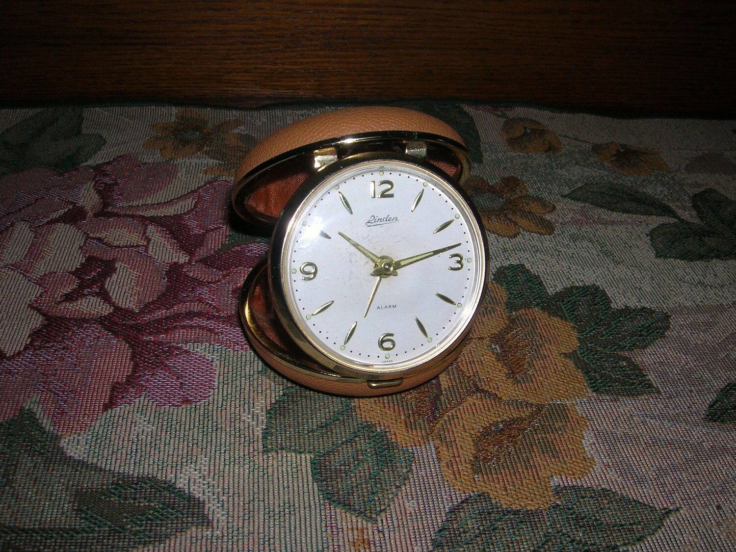 Vintage Linden Travel Alarm Clock Circa 1960's MIJ Round