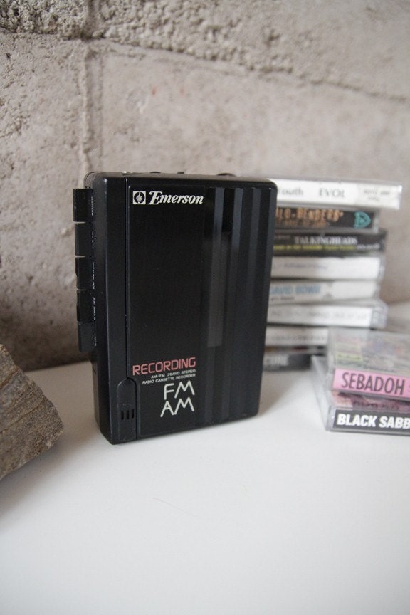 vintage Emerson WALKMAN portable cassette tape player AM FM