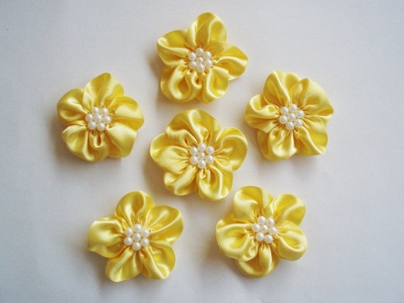 Items similar to Handmade Yellow Medium Ribbon Flower Appliques ...