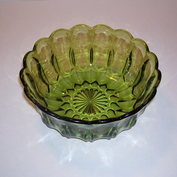 Vintage Avocado Green Glass Bowl Anchor Hocking by BarnFlyVintage