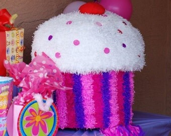 Cupcake pinata