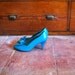 Vintage Bright Blue Turquoise Pumps with Bow Toes Size 9