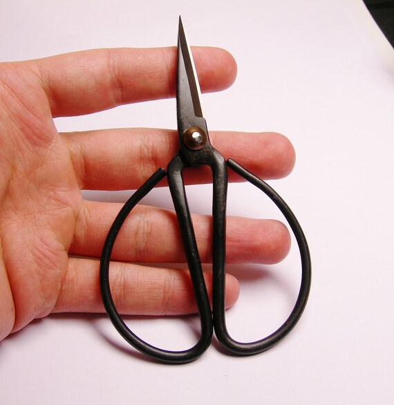 Fine classic chinese scissors 1 pcs by fallinlovegems on Etsy