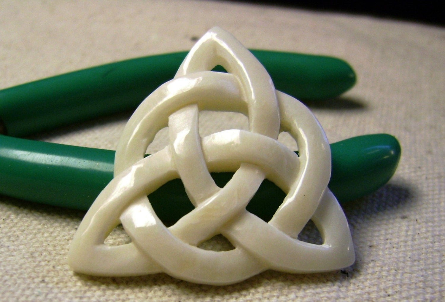 Bone carving celtic knot all hand made 1 pcs