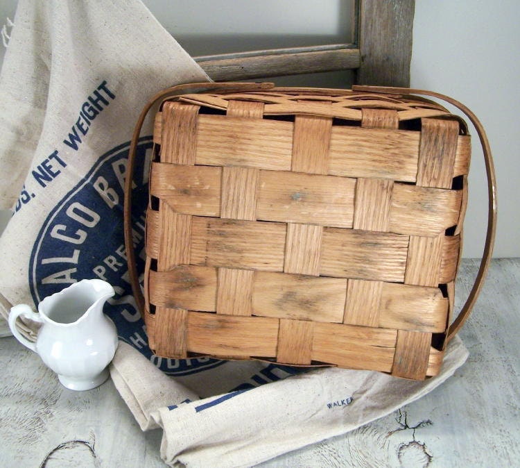 Vintage Pie Basket For The Perfect Picnic