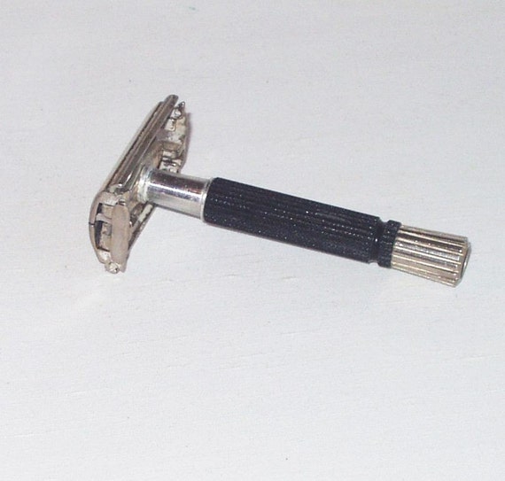 Vintage Razor Gillette Double Edge Twist Open