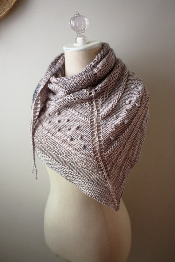 Shawl Knitting Pattern / Chunky Textured Knit DK Weight Yarn