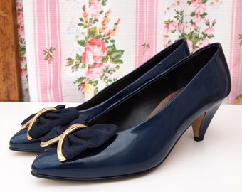Barbarella, French Vintage Beautiful Patent Navy Leather High Heels with Bow Detail, Size 38, UK 5.5, American 7-8