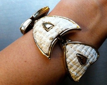 White Woven Inserts Shield Chunky Wide Link Panel Bracelet Vintage Jewelry Uptown Chic Runway artedellamoda SALE was 45
