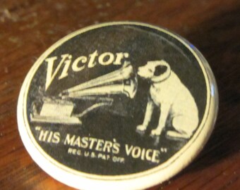 Nipper the RCA Victor Mascot 1.25 inch Pinback Button