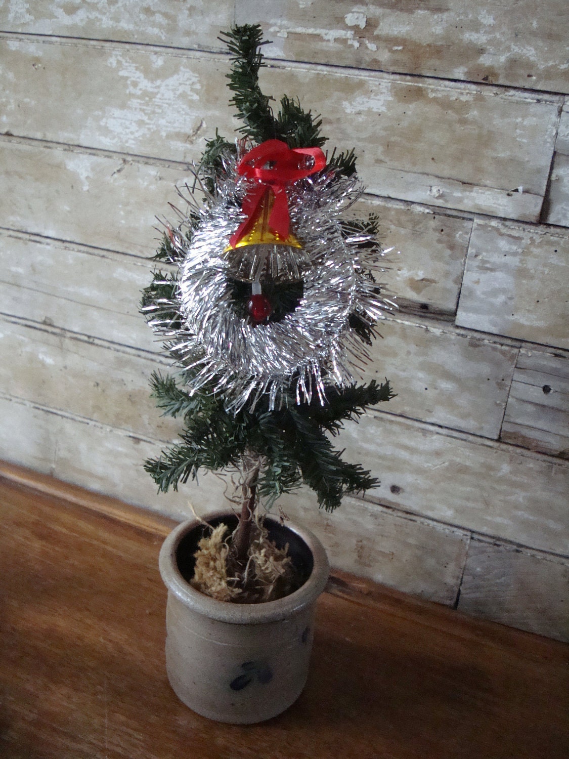 Vintage Christmas Tinsel Wreath With Plastic Gold Bell