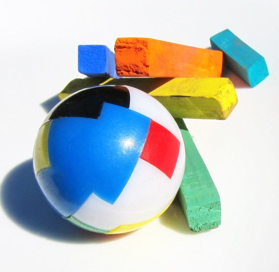 Items similar to Vintage Colorburst Puzzle Ball Keychain on Etsy