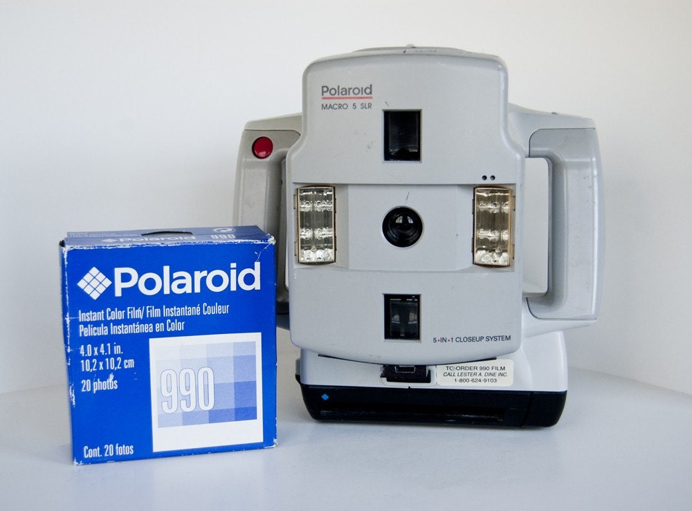 Polaroid Macro 5 SLR Instant Film Camera