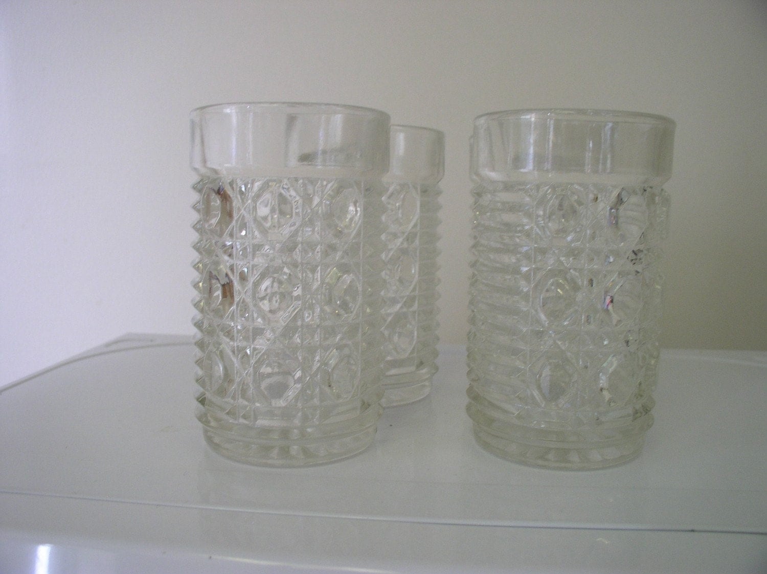 vintage style drinking glasses