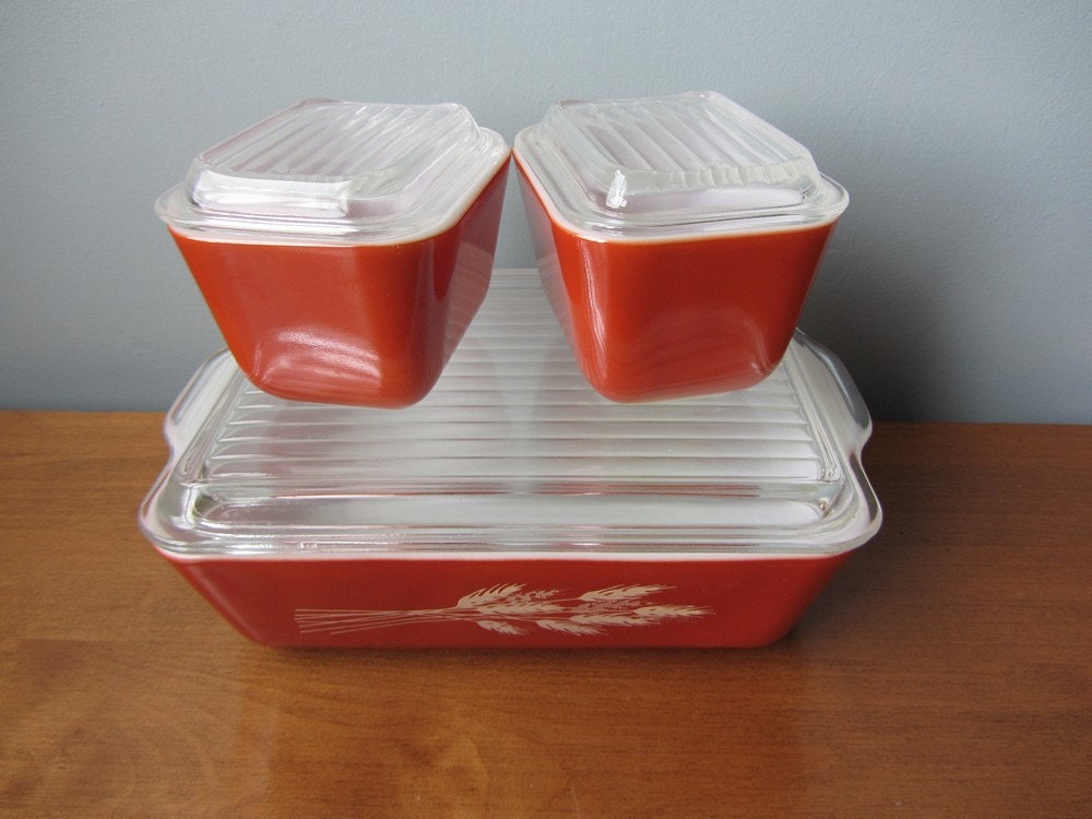 Pyrex Autumn Harvest Refrigerator Dish Set with Glass Lids