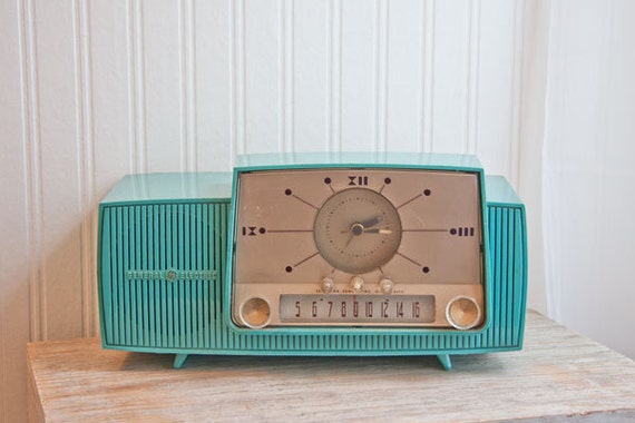 1950s Vintage Clock Radio Turquoise General Electric GE retro