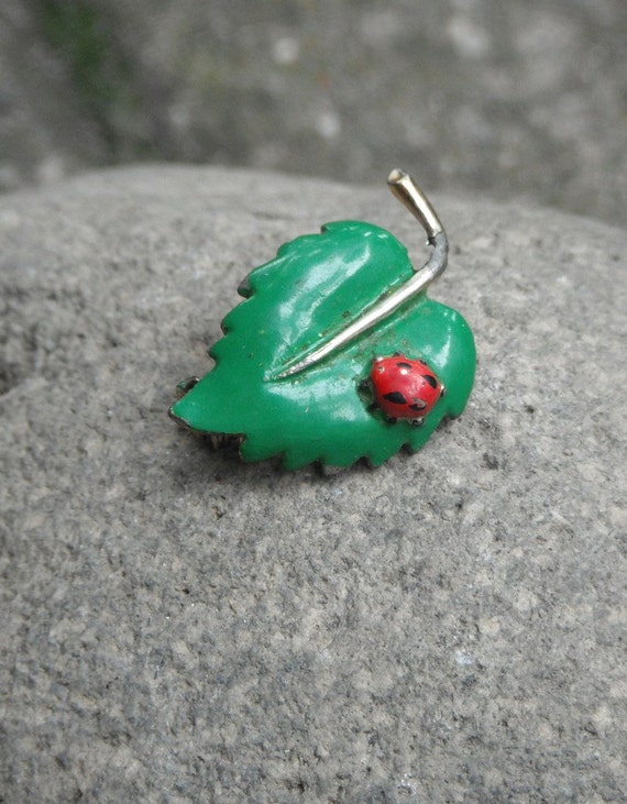 Nice LEAF and LADYBUG Brooch / Pin