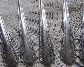 Teaspoons - Croyden Pattern 1935 - Set of 5 Silver Plate Teaspoons