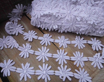 Very cute white color flower venice lace 1 yard listing