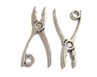 20pcs Silver Plier Tool Charms - DIY Fathers Day Card Embellishment - Men Male Boy Beads - Metal Scrapbooking Supply E69