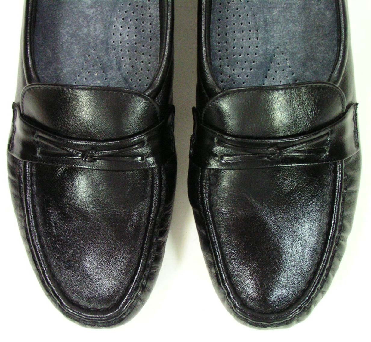 sas shoes womens 8.5 b m black loafers granny heeled leather