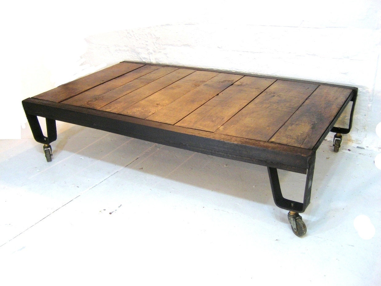 Industrial Coffee Table Natural Wood and Iron Metal Vintage