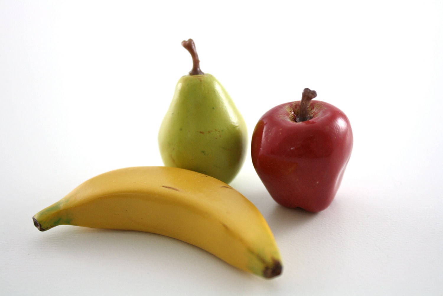 Бананово фруктовый. Фрукты яблоки груши. Фрукты яблоко груша банан. Груша банан. Яблоки и бананы.