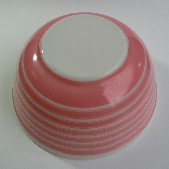 Pyrex pink stripes mixing bowl