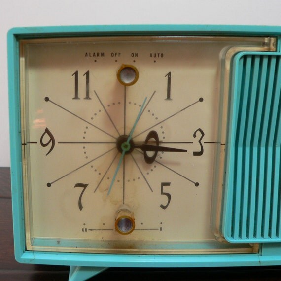 SALE Working Zenith clock radio alarm mid century modern