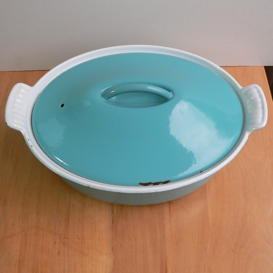 Vintage Le Creuset turquoise cast iron enameled cocotte dutch