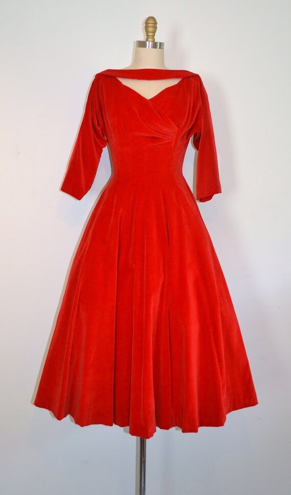 1940s formal attire