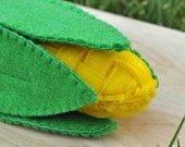 Felt Food- Corn on the Cob with Removable Husk