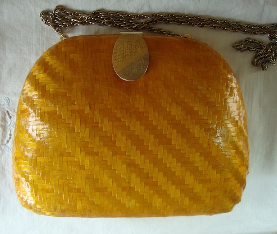 VINTAGE STRAW HANDBAG Gold Metal Gold Chain Purse Shoulder Bag Classic ...