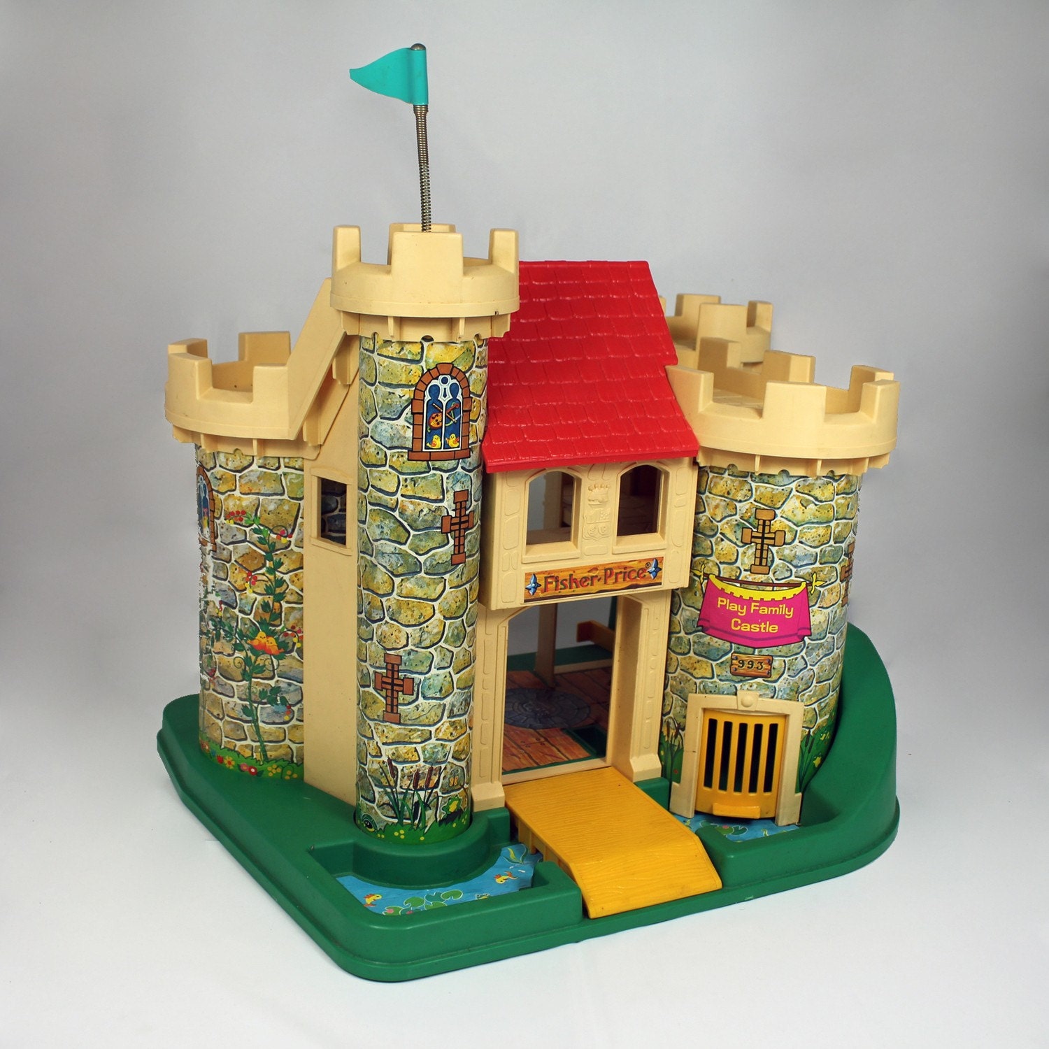 1974 FISHER PRICE 993 Play Family Castle