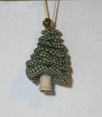 green and tan plaid primitive christmas tree ornament green and tan plaid primitive christmas tree ornament