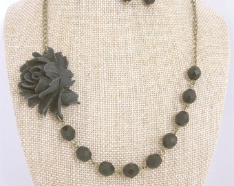 Set of 4 Bridesmaid Jewelry Sets Wedding Jewelry Black Flower Necklace with Matching Earrings Black Wedding Bridesmaid Necklace